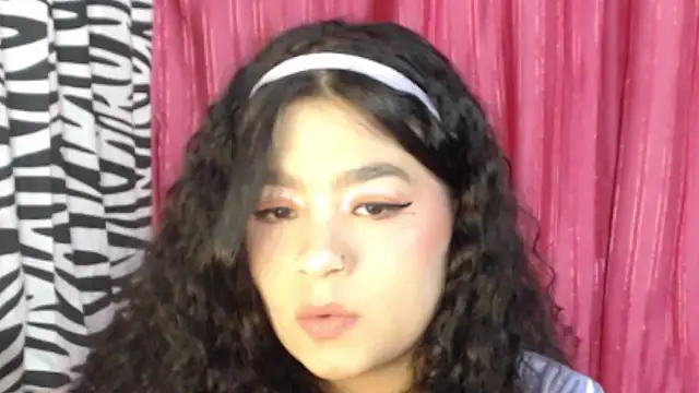 Snapshot of Cristal-66 chatting on 07-25-26, 01:47 Cristal-66 online show from 07-25-26, 01:47