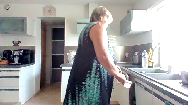 Snapshot of coquinesensuel chatting on 07-19-26, 07:12 coquinesensuel online show from 07-19-26, 07:12