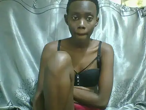 Snapshot of Tish_Leylah chatting on 07-01-26, 06:40 Tish Leylah online show from 07-01-26, 06:40