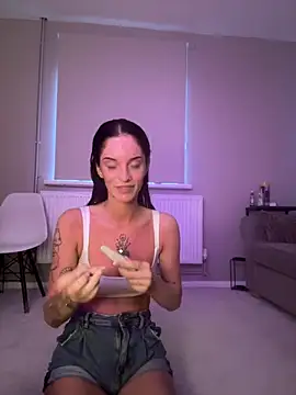 Emilysunrisex online show from 06-30-26, 08:10