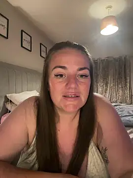 Snapshot of Bustygem_ chatting on 07-25-26, 11:35 Bustygem online show from 07-25-26, 11:35
