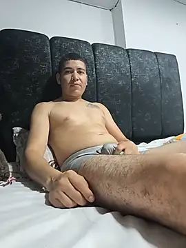 Garycum06 online show from 06-18-26, 01:28