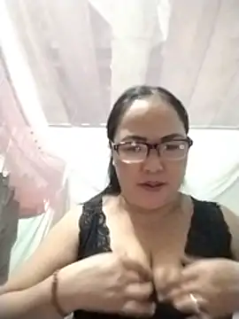 Snapshot of Naaya8109 chatting on 07-24-26, 12:30 Naaya8109 online show from 07-24-26, 12:30