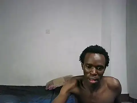 Snapshot of Larryeboy chatting on 07-08-26, 12:53 Larryeboy online show from 07-08-26, 12:53
