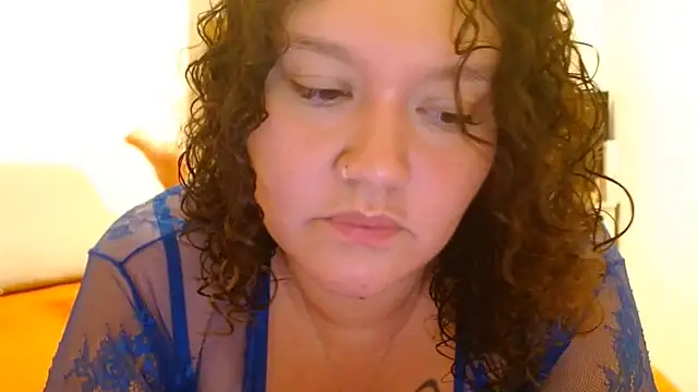 Snapshot of HeidiSanabria chatting on 07-17-26, 12:06 HeidiSanabria online show from 07-17-26, 12:06