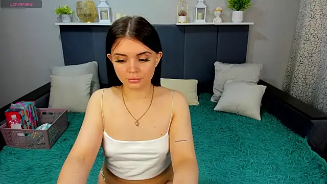 CaseyPeach online show from 06-20-26, 02:03