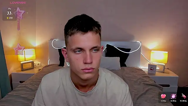 Snapshot of m0neyken chatting on 06-28-26, 03:01 m0neyken online show from 06-28-26, 03:01