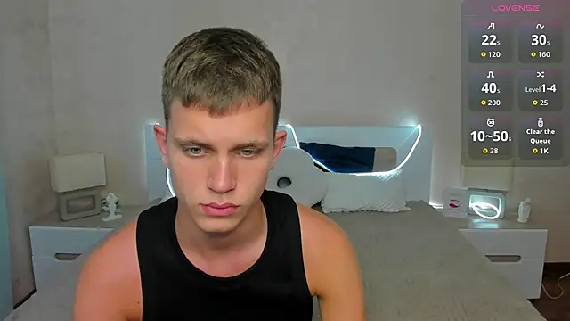 Snapshot of m0neyken chatting on 07-09-26, 02:26 m0neyken online show from 07-09-26, 02:26