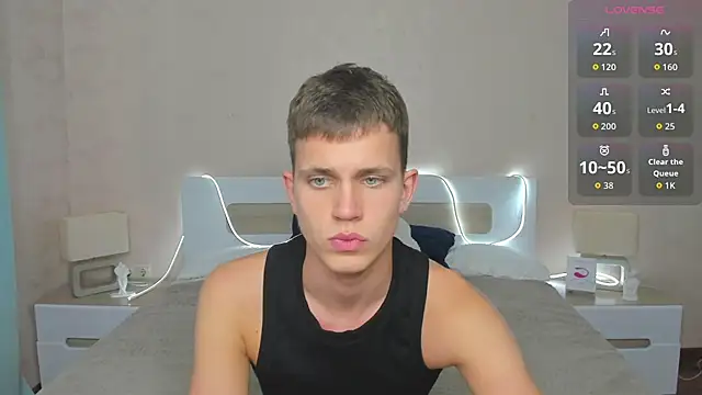 Snapshot of m0neyken chatting on 07-19-26, 02:26 m0neyken online show from 07-19-26, 02:26
