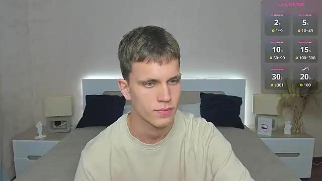 Snapshot of m0neyken chatting on 07-21-26, 02:36 m0neyken online show from 07-21-26, 02:36