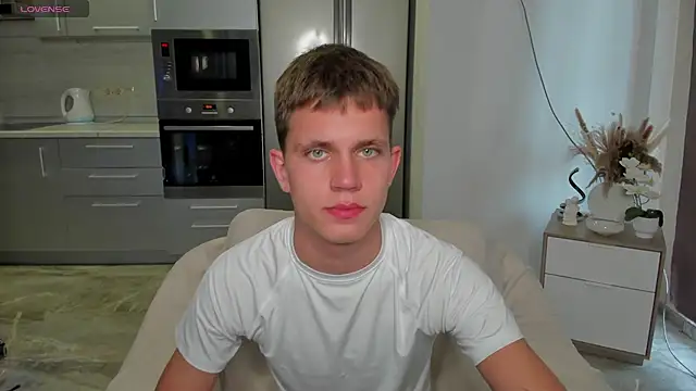 Snapshot of m0neyken chatting on 07-31-26, 02:33 m0neyken online show from 07-31-26, 02:33