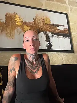Snapshot of inked_up_jade chatting on 06-29-26, 08:31 inked up jade online show from 06-29-26, 08:31