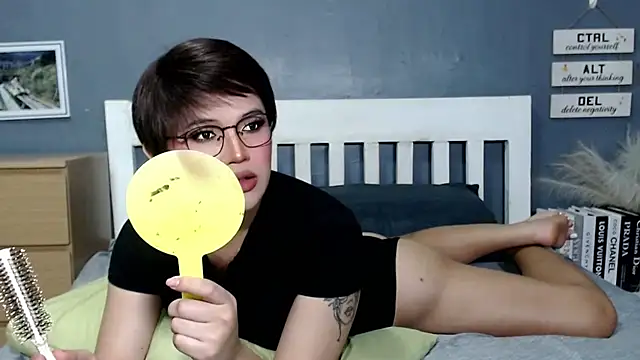 STUCK on YOU  online show from 07-22-26, 10:45