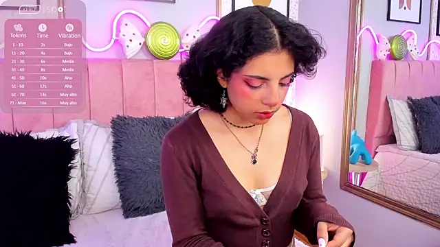 Snapshot of LUMINEVERLIGTH chatting on 08-01-26, 07:24 LUMINEVERLIGTH online show from 08-01-26, 07:24