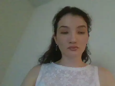 Snapshot of Calenyagi chatting on 06-25-26, 07:35 Calenyagi online show from 06-25-26, 07:35