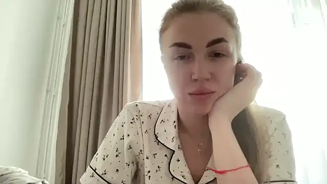 Snapshot of Corinnebi chatting on 08-01-26, 03:11 Corinnebi online show from 08-01-26, 03:11