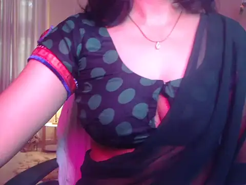 Velvet Queen1 online show from 07-16-26, 02:06