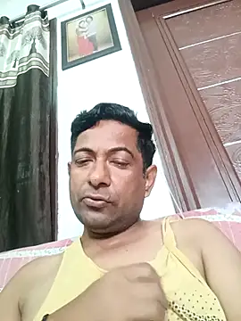 Snapshot of Anyone_143 chatting on 07-06-26, 05:04 Anyone 143 online show from 07-06-26, 05:04