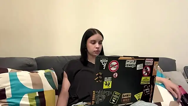martinienjoyer online show from 06-26-26, 07:35