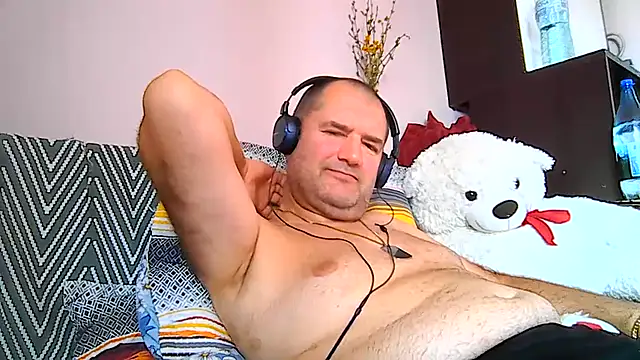 CristianDaniel78 online show from 08-08-26, 05:53