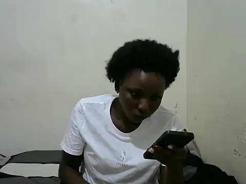 Snapshot of Qcmadonna chatting on 08-05-26, 10:07 Qcmadonna online show from 08-05-26, 10:07