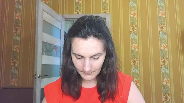 Snapshot of lil_smile chatting on 06-29-26, 10:37 lil smile online show from 06-29-26, 10:37