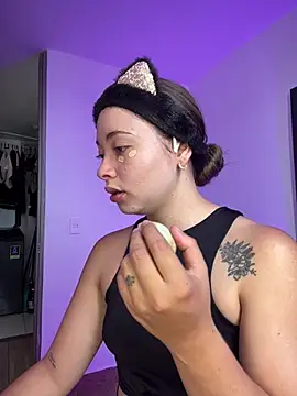 mia bornner online show from 07-08-26, 06:12