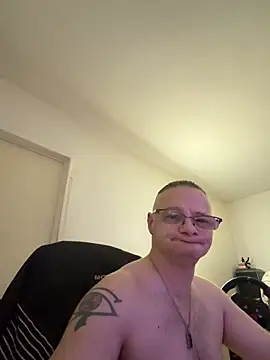 Snapshot of darkzhorsX chatting on 06-22-26, 06:54 darkzhorsX online show from 06-22-26, 06:54