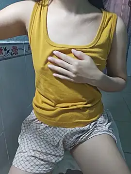 Snapshot of cherry_chjan chatting on 07-25-26, 03:48 cherry chjan online show from 07-25-26, 03:48