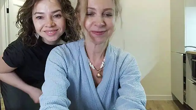 Selenneh online show from 07-13-26, 07:16