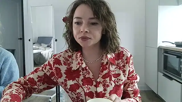 Selenneh online show from 07-16-26, 04:02