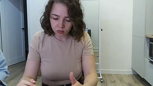 Selenneh online show from 07-17-26, 06:35