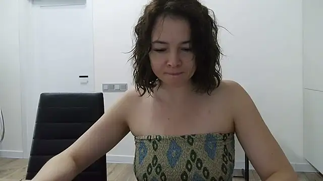 Selenneh online show from 07-25-26, 09:51