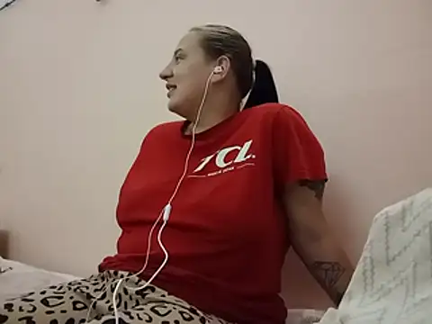 Amelia lia56 online show from 06-24-26, 01:59