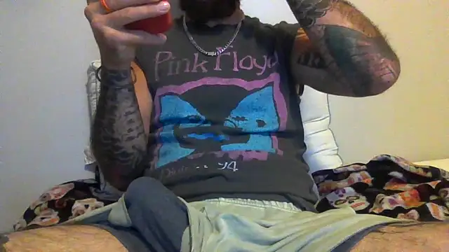 Snapshot of tatsnthick11 chatting on 07-17-26, 02:02 tatsnthick11 online show from 07-17-26, 02:02