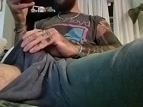 Snapshot of tatsnthick11 chatting on 07-19-26, 02:15 tatsnthick11 online show from 07-19-26, 02:15