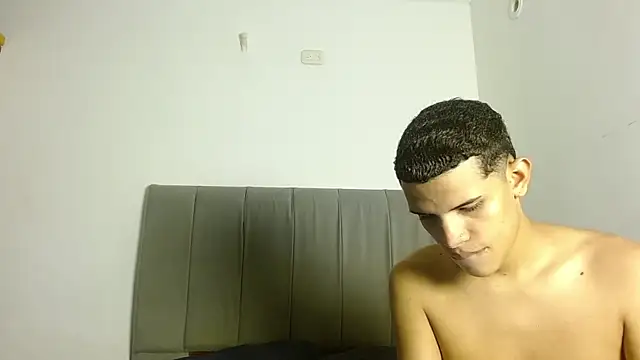 Jose And Daniel online show from 06-26-26, 04:28