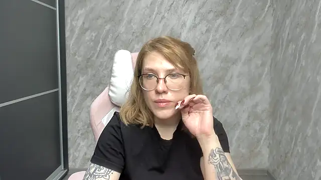 Reginasmilee online show from 02-24-25, 05:54