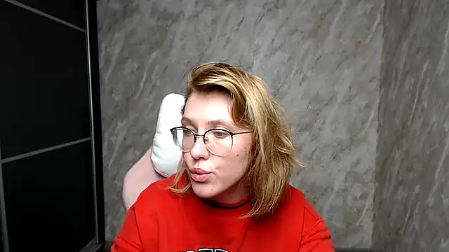 Reginasmilee online show from 03-05-25, 01:39