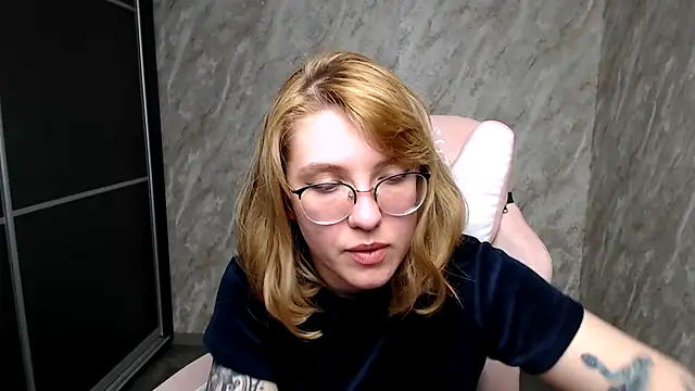 Reginasmilee online show from 03-06-25, 11:47