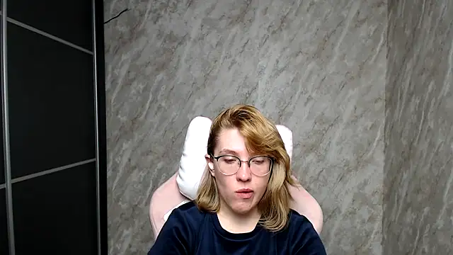 Reginasmilee online show from 03-06-25, 03:35