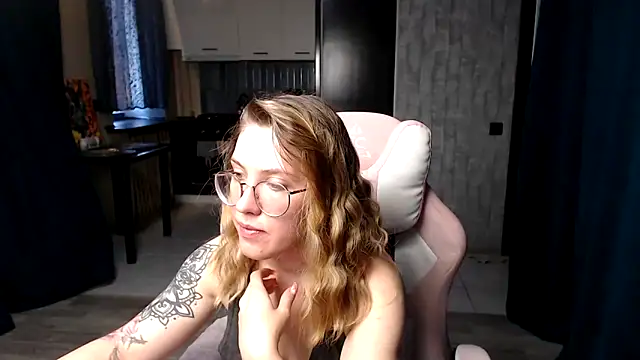 Reginasmilee online show from 09-11-25, 04:45