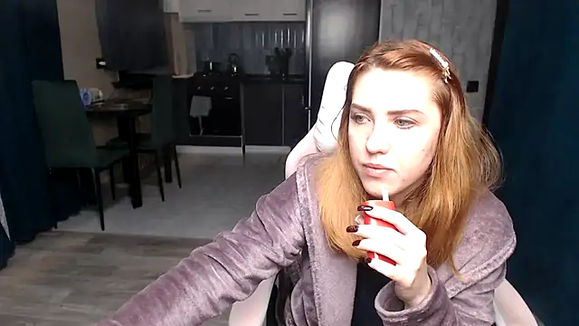 Reginasmilee online show from 11-04-25, 01:05