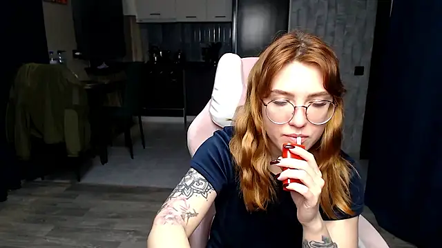 Reginasmilee online show from 11-05-25, 01:16