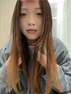 Snapshot of YY-1-1-1 chatting on 07-17-26, 06:53 YY-1-1-1 online show from 07-17-26, 06:53