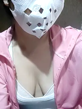Hiha-nn online show from 06-24-26, 11:37