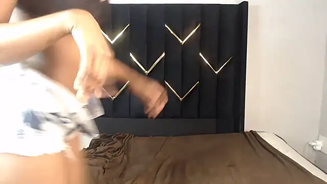 EbonyPoisonCunt online show from 07-11-26, 08:33
