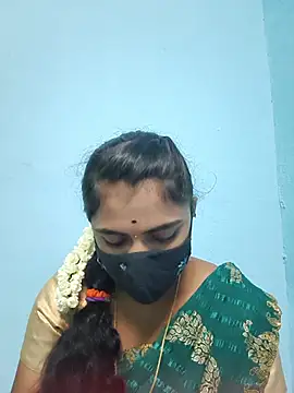 Snapshot of Megavarthinii chatting on 07-14-26, 03:11 Megavarthinii online show from 07-14-26, 03:11