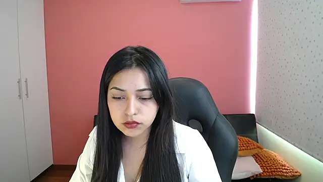 Snapshot of milett444 chatting on 07-08-26, 07:51 milett444 online show from 07-08-26, 07:51