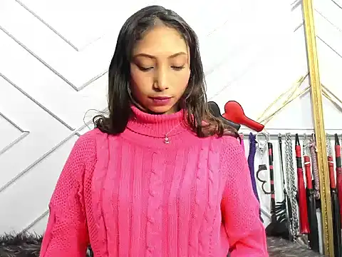 Snapshot of SarayZareen chatting on 07-23-26, 12:03 SarayZareen online show from 07-23-26, 12:03